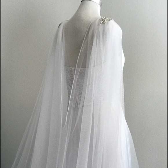 Cape Veil - Picture 3 of 3